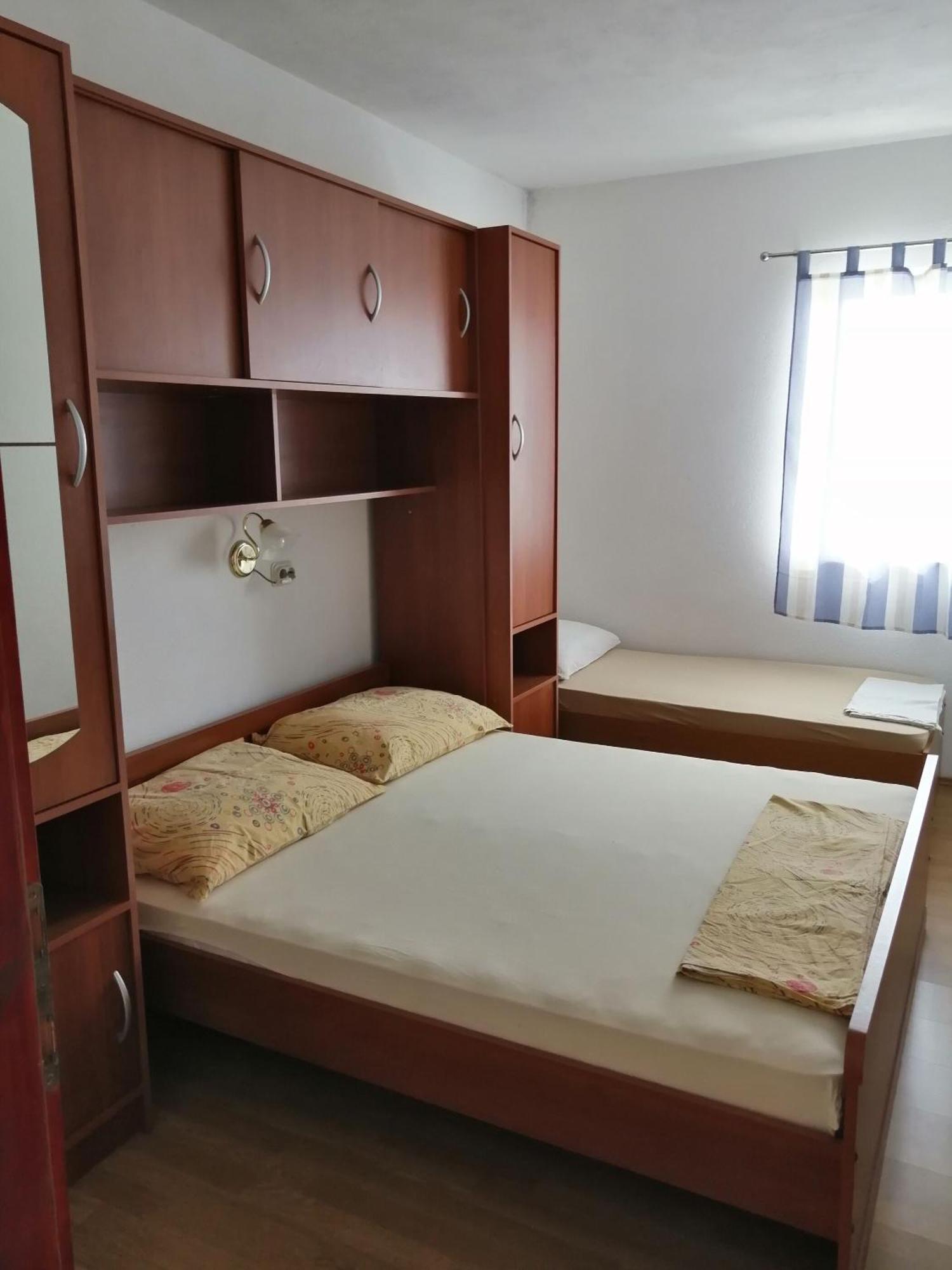 Apartment Slaven Vinišće 外观 照片